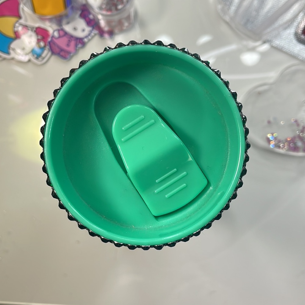 Holiday Crystal Cup - Picture 2 of 4
